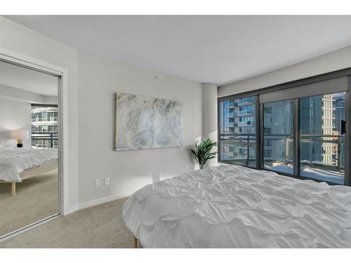 1602-1088 6 Avenue Sw, Calgary, AB - Indoor Photo Showing Bedroom