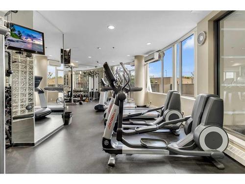 1602-1088 6 Avenue Sw, Calgary, AB - Indoor Photo Showing Gym Room