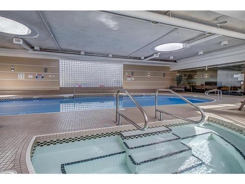 1602-1088 6 Avenue Sw, Calgary, AB - Indoor With In Ground Pool