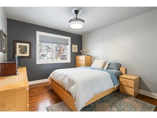 1831 62 Avenue Se, Calgary, AB - Indoor Photo Showing Bedroom