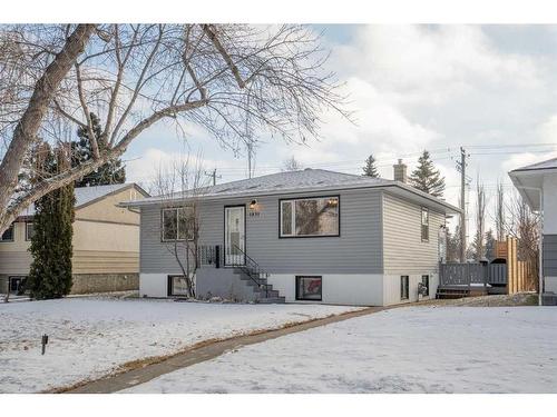 1831 62 Avenue Se, Calgary, AB - Outdoor