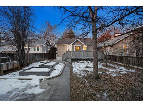 517 13 Avenue Ne, Calgary, AB - Outdoor With Deck Patio Veranda