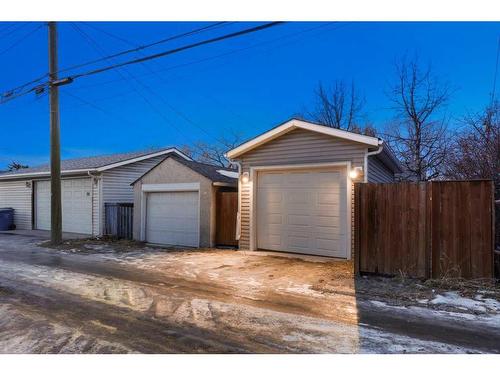 517 13 Avenue Ne, Calgary, AB - Outdoor