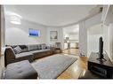 517 13 Avenue Ne, Calgary, AB  - Indoor Photo Showing Living Room 