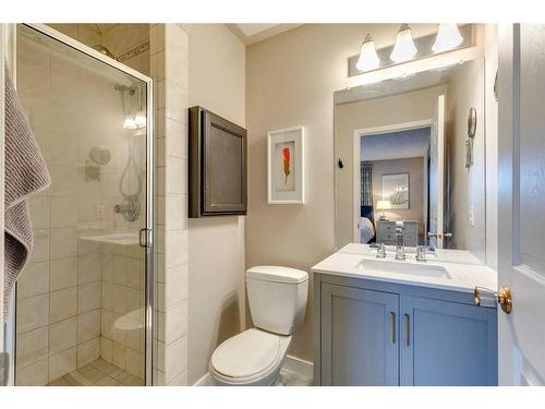 44 Sanderling Rise Nw, Calgary, AB - Indoor Photo Showing Bathroom