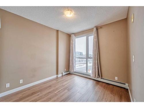 402-315 3 Street Se, Calgary, AB - Indoor Photo Showing Other Room