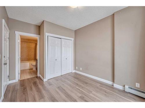 402-315 3 Street Se, Calgary, AB - Indoor Photo Showing Other Room