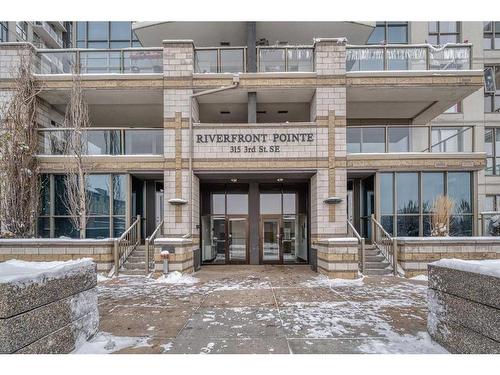 402-315 3 Street Se, Calgary, AB - Outdoor With Balcony With Facade