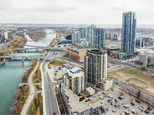 402-315 3 Street Se, Calgary, AB - Outdoor With View