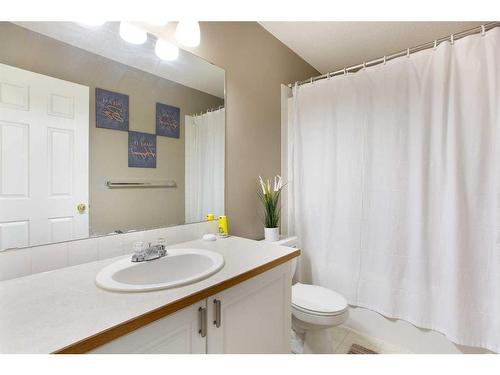 12 Panamount Crescent Nw, Calgary, AB - Indoor Photo Showing Bathroom