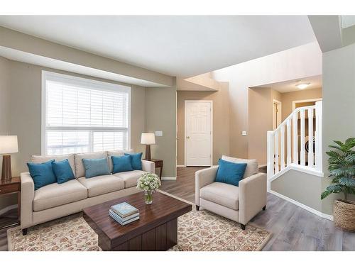 12 Panamount Crescent Nw, Calgary, AB - Indoor Photo Showing Living Room