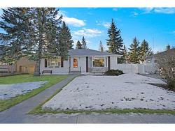 4315 19 Avenue SW Calgary, AB T3E 0G7