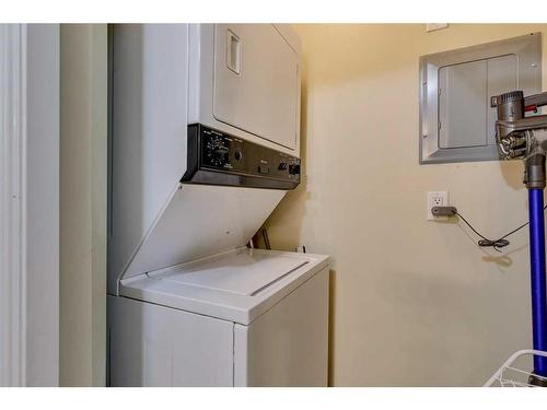 507-1315 12 Avenue Sw, Calgary, AB - Indoor Photo Showing Laundry Room