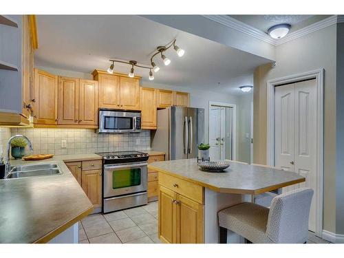 507-1315 12 Avenue Sw, Calgary, AB - Indoor Photo Showing Kitchen With Stainless Steel Kitchen With Double Sink