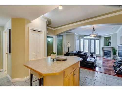 507-1315 12 Avenue Sw, Calgary, AB - Indoor With Fireplace