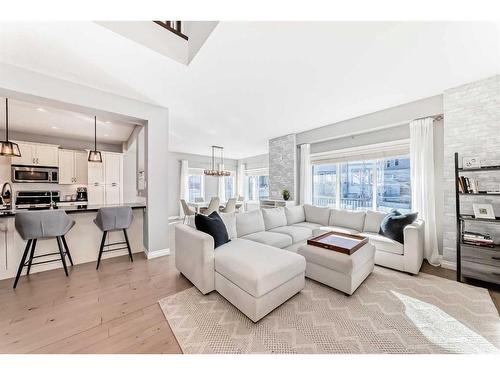 61 Mahogany Square Se, Calgary, AB - Indoor Photo Showing Living Room