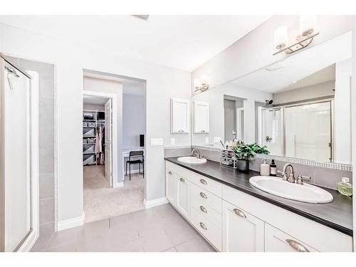 61 Mahogany Square Se, Calgary, AB - Indoor Photo Showing Bathroom