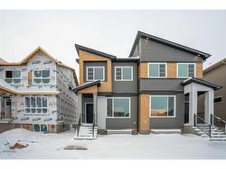 455 Tekarra Drive NW Calgary, AB T3R 2G3