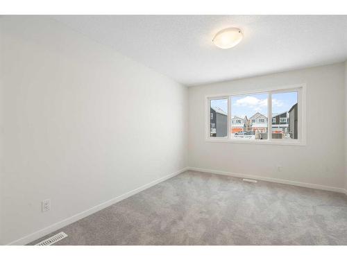 455 Tekarra Drive Nw, Calgary, AB - Indoor Photo Showing Other Room