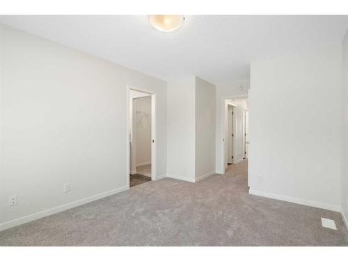 455 Tekarra Drive Nw, Calgary, AB - Indoor Photo Showing Other Room