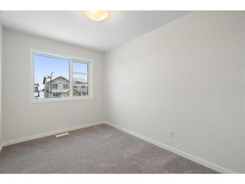 455 Tekarra Drive Nw, Calgary, AB - Indoor Photo Showing Other Room