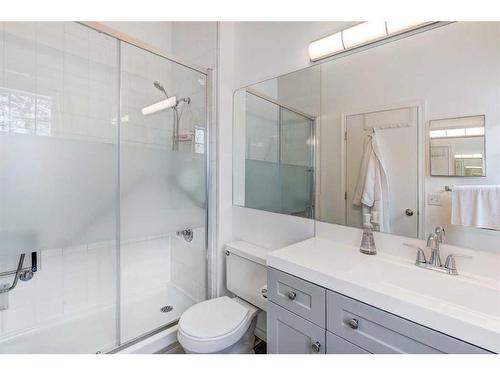 124 Harvest Park Way Ne, Calgary, AB - Indoor Photo Showing Bathroom