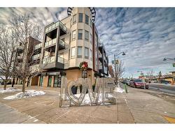 410-1899 45 Street NW Calgary, AB T3B 4S3