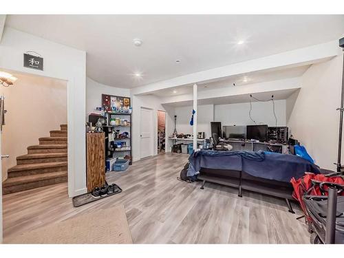 16 Rockcliff Point Nw, Calgary, AB - Indoor