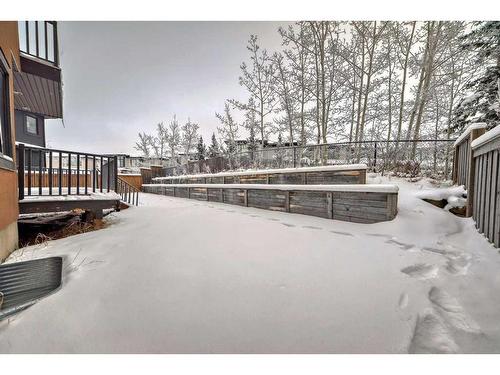 16 Rockcliff Point Nw, Calgary, AB - Outdoor