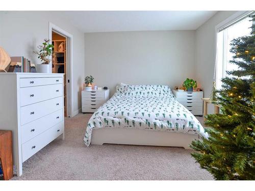 775 Mahogany Boulevard Se, Calgary, AB - Indoor Photo Showing Bedroom