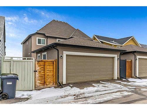 775 Mahogany Boulevard Se, Calgary, AB - Outdoor