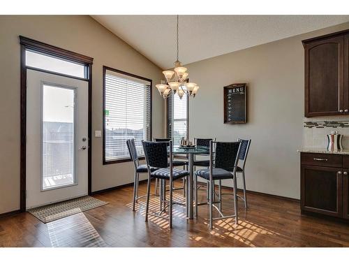 33 Evansview Manor Nw, Calgary, AB - Indoor Photo Showing Dining Room