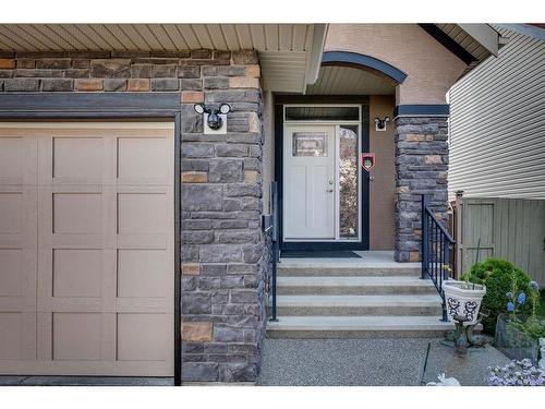 33 Evansview Manor Nw, Calgary, AB - Outdoor