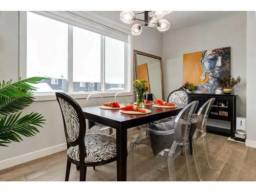 382 Sundown Road, Cochrane, AB - Indoor Photo Showing Dining Room