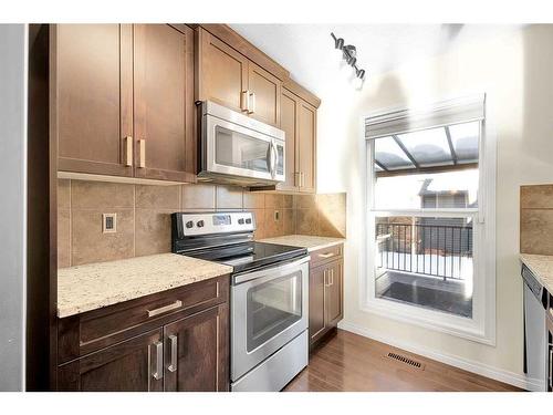 149 Walden Parade Se, Calgary, AB - Indoor Photo Showing Kitchen