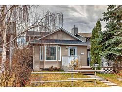 16 Taraglen Road NE Calgary, AB T3J 2N7