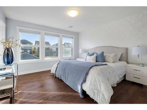 80 Evansridge View Nw, Calgary, AB - Indoor Photo Showing Bedroom