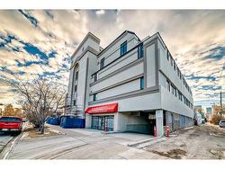 406-103 10 Avenue NW Calgary, AB T2M 0B4