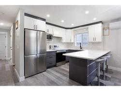 32 Doverview Place SE Calgary, AB T2B 1Z5