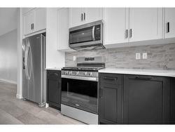 27 Amblefield Avenue NW Calgary, AB T4B 3P5