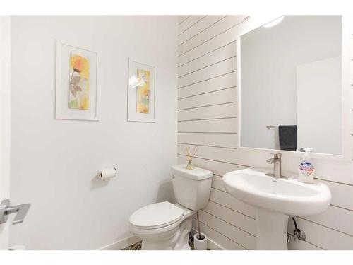 14 Copperstone Drive Se, Calgary, AB - Indoor Photo Showing Bathroom