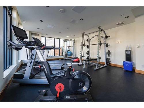 1003-1010 6 Street Sw, Calgary, AB - Indoor Photo Showing Gym Room