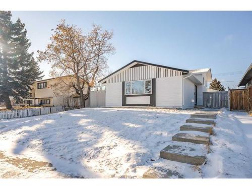 6163 Penworth Road Se, Calgary, AB - Outdoor