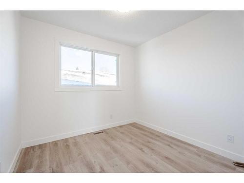 6163 Penworth Road Se, Calgary, AB - Indoor Photo Showing Other Room