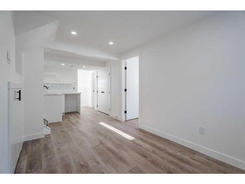 6163 Penworth Road Se, Calgary, AB - Indoor Photo Showing Other Room