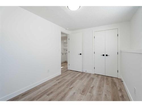 6163 Penworth Road Se, Calgary, AB - Indoor Photo Showing Other Room