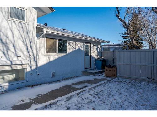 6163 Penworth Road Se, Calgary, AB - Outdoor