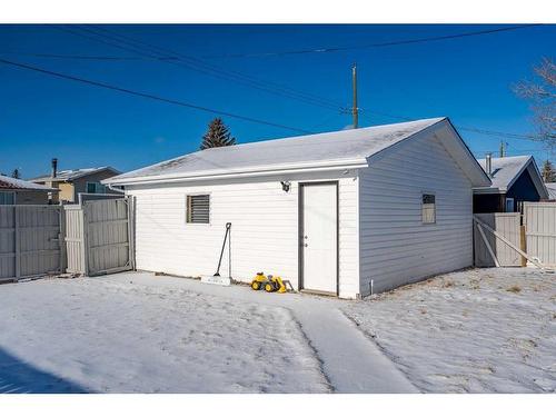 6163 Penworth Road Se, Calgary, AB - Outdoor With Exterior