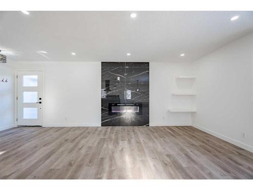 6163 Penworth Road Se, Calgary, AB - Indoor With Fireplace