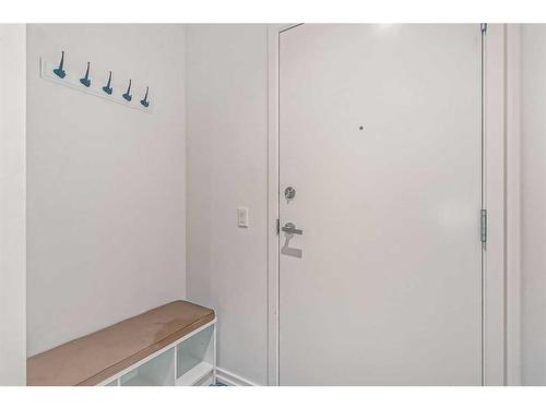 516-615 6 Avenue Se, Calgary, AB - Indoor Photo Showing Other Room